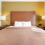 Clarion Hotel & Suites University-Shippensburg